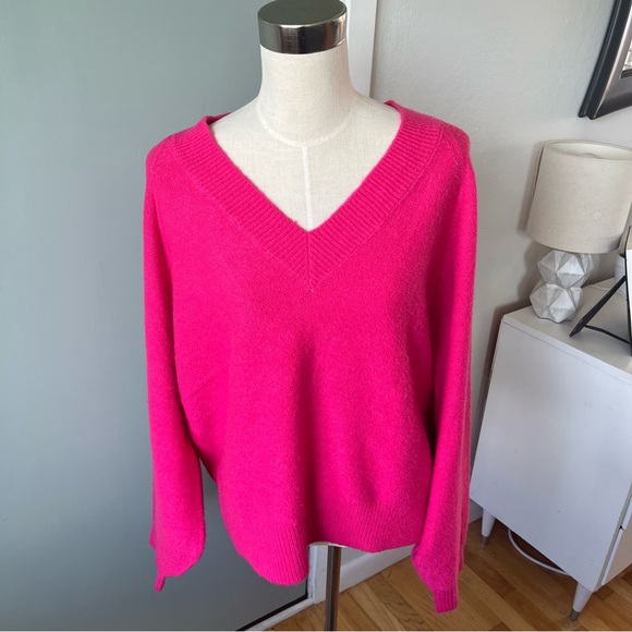 Double Zero sweater - Picture 1 of 4